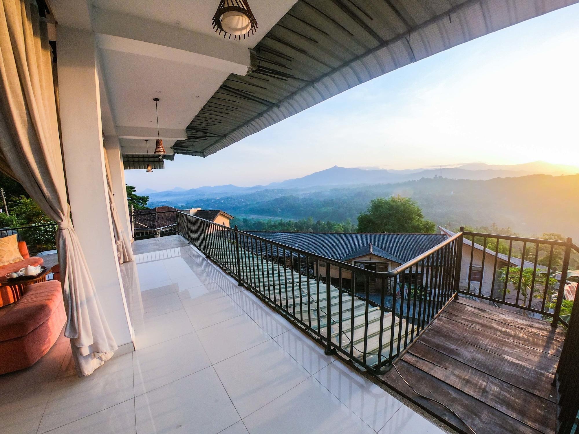 Romance Hills Hotel Канди Екстериор снимка