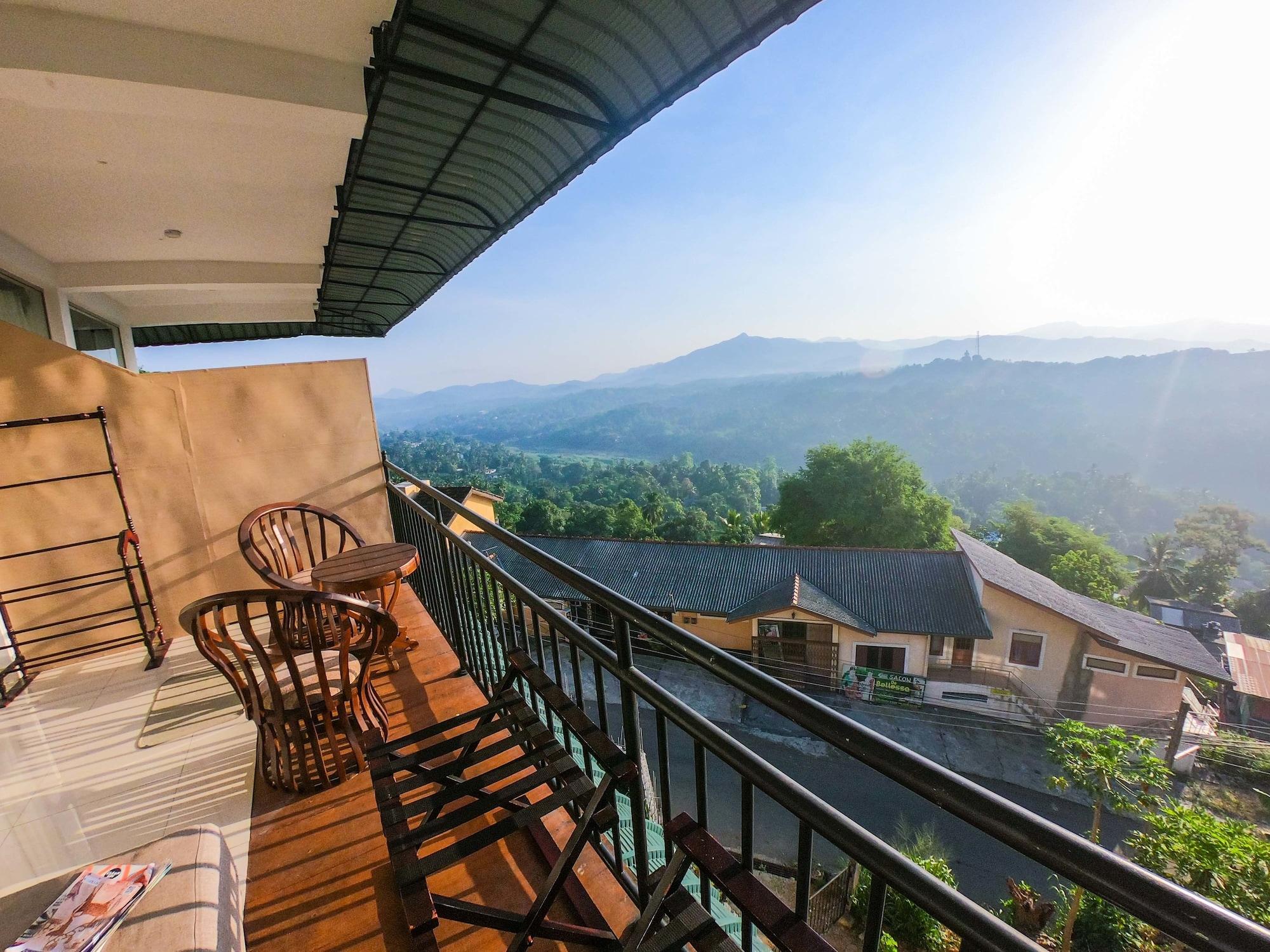 Romance Hills Hotel Канди Екстериор снимка