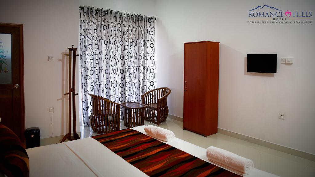 Romance Hills Hotel Канди Екстериор снимка