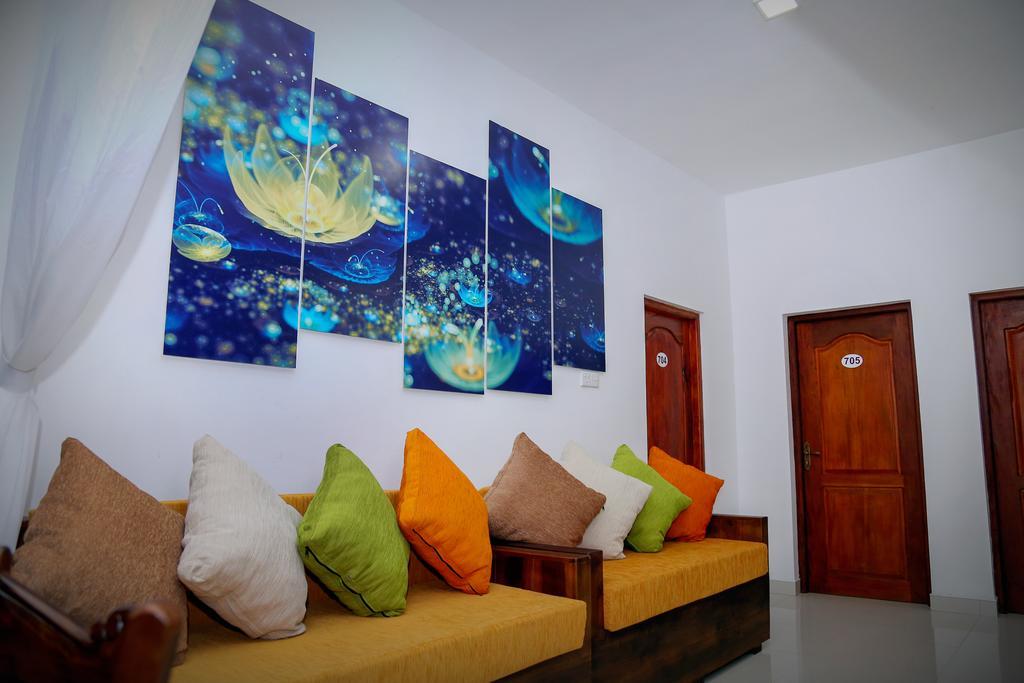 Romance Hills Hotel Канди Екстериор снимка