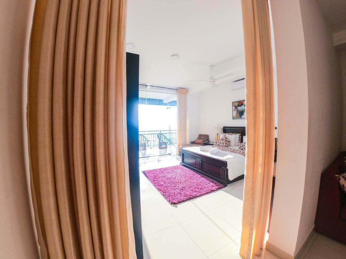 Romance Hills Hotel Канди Екстериор снимка